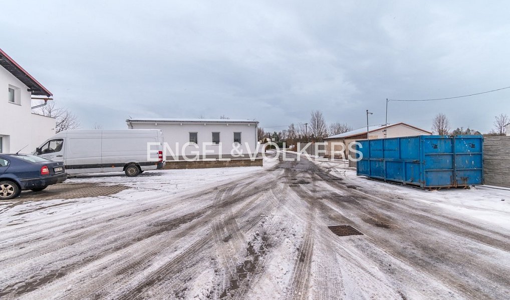 Pronájem výrobních prostor 500 m², Jičín – náhled fotky 8