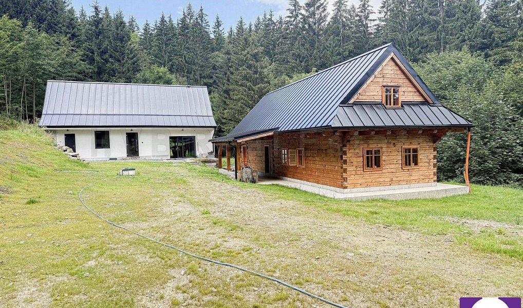 Prodej chaty/chalupy 291 m² s pozemkem 4 432 m², Hutisko-Solanec – náhled fotky 2