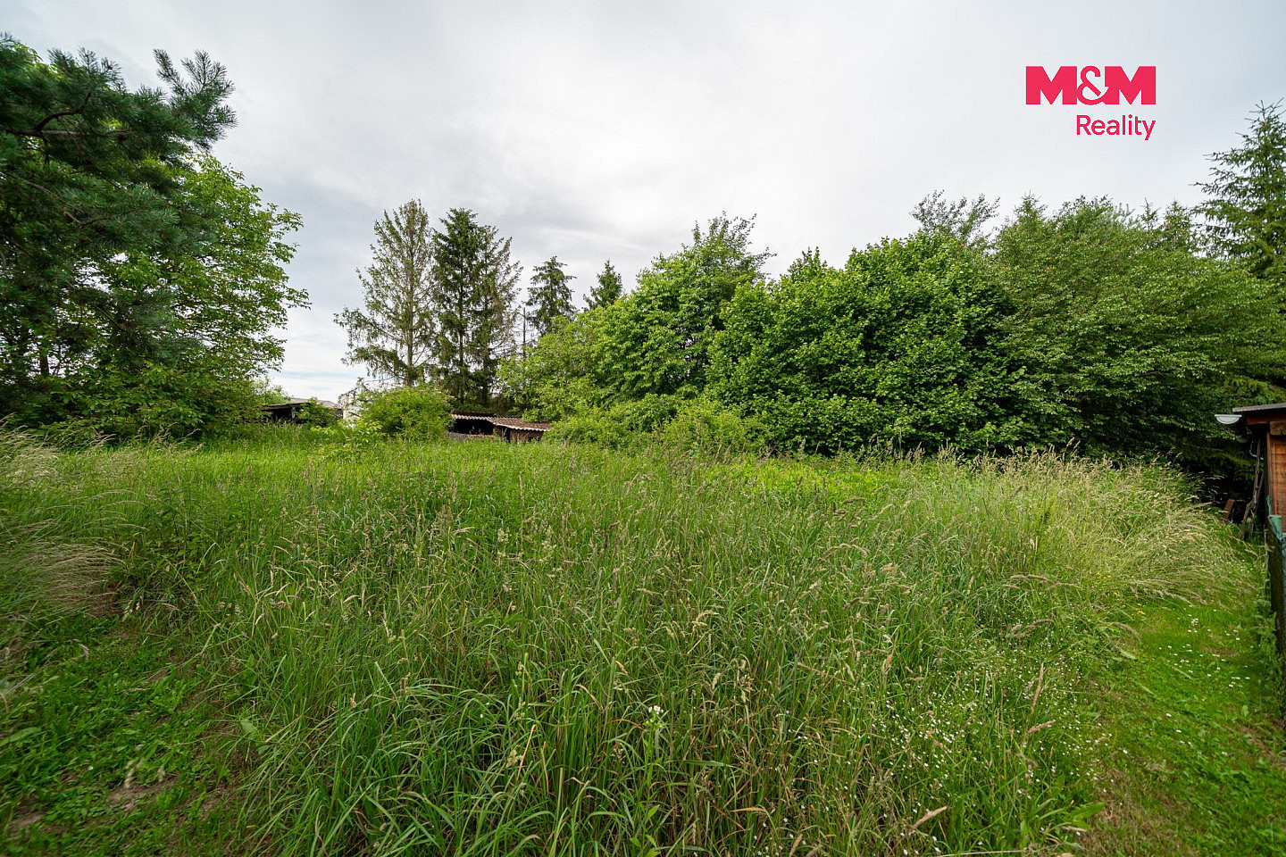 Prodej stavebního pozemku 810 m² — photo 2