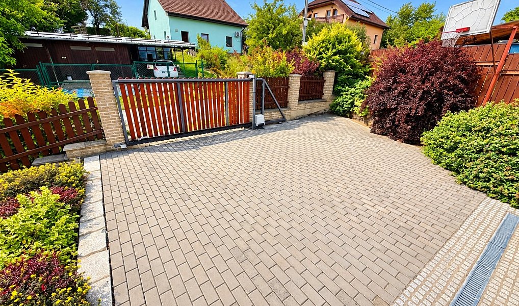 Prodej domu 184 m² s pozemkem 1 865 m², Tršice – náhled fotky 3