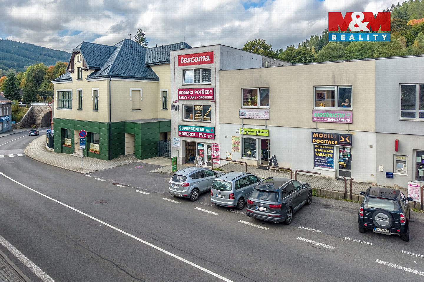 Prodej obchodních prostor 1 500 m² — photo 2