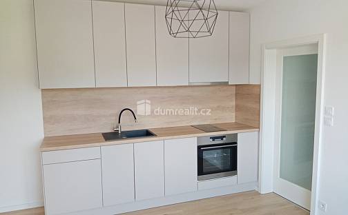 Pronájem bytu 2+kk 36 m², Zelená, Děčín - Děčín III-Staré Město