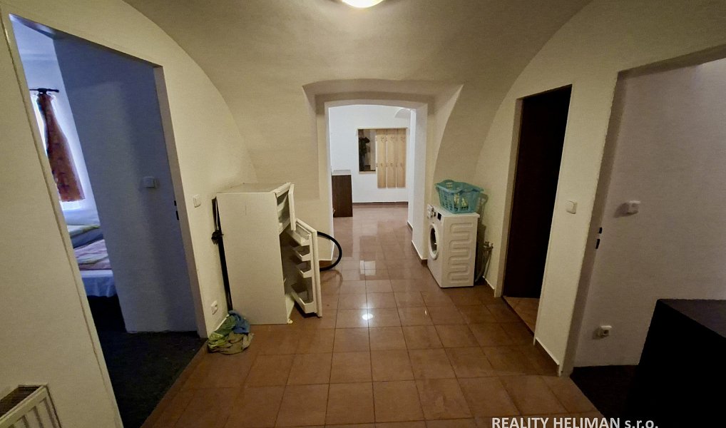 Prodej domu 878 m² s pozemkem 839 m², Žatec – náhled fotky 17