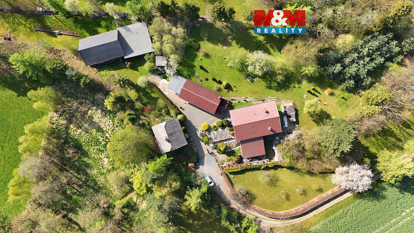 Prodej domu 214 m² s pozemkem 48 913 m²