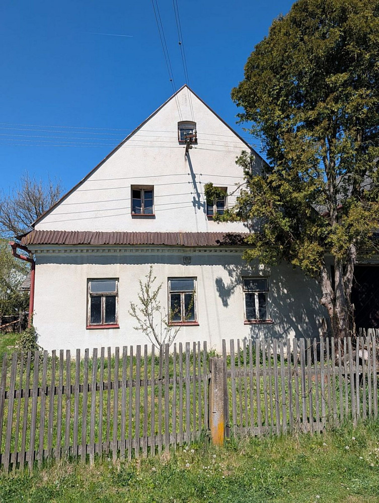 Prodej domu 187 m² s pozemkem 2 340 m²
