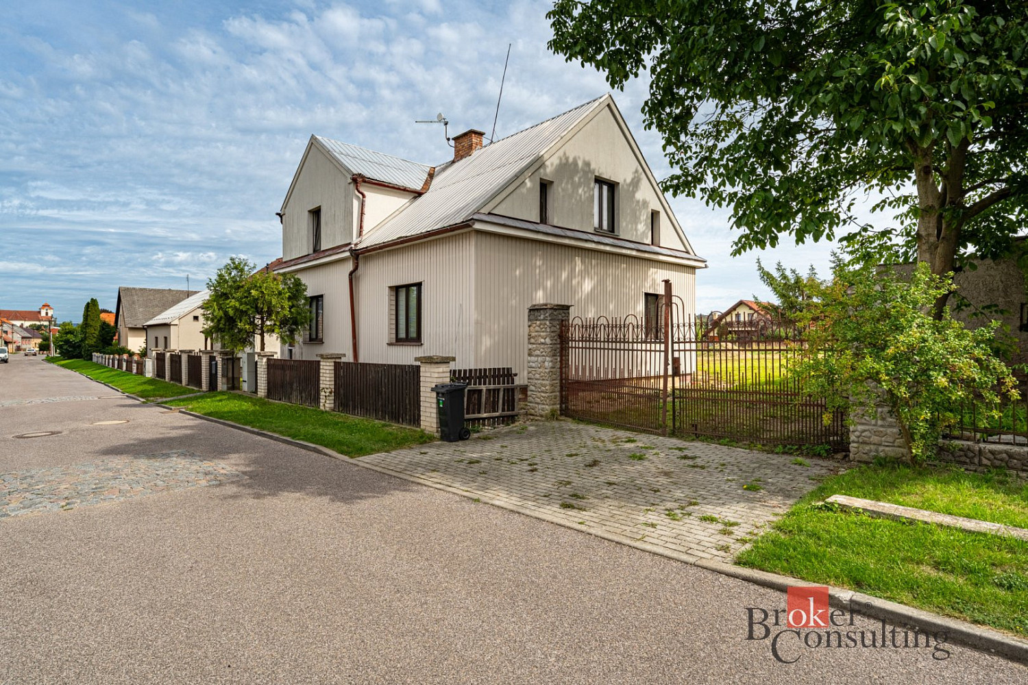 Prodej domu 151 m² s pozemkem 1 025 m²