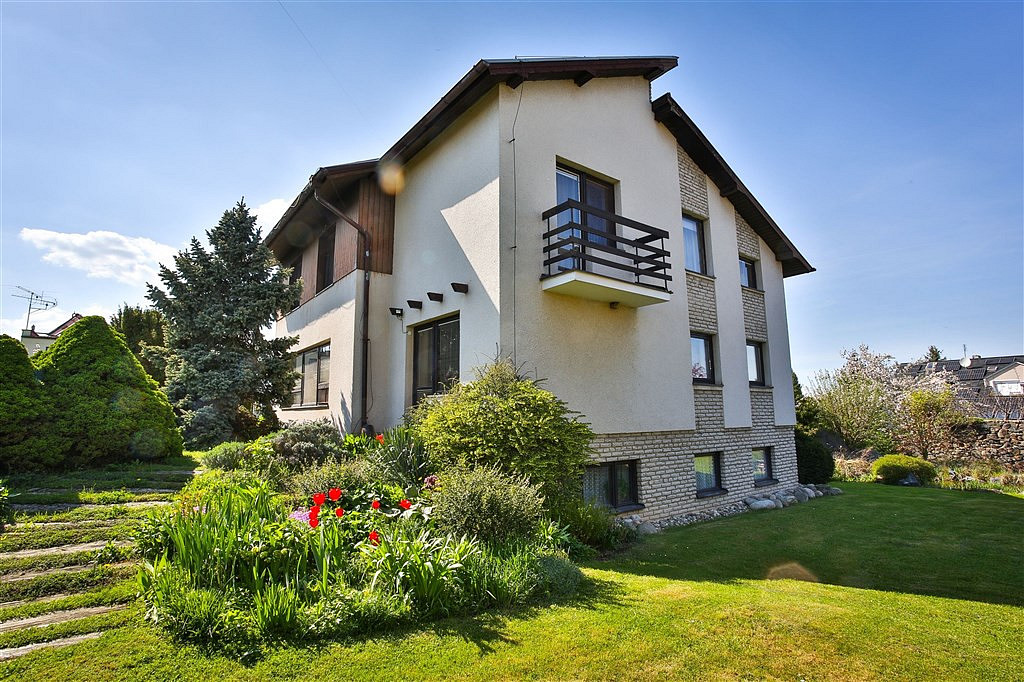 Prodej domu 251 m² s pozemkem 1 436 m²