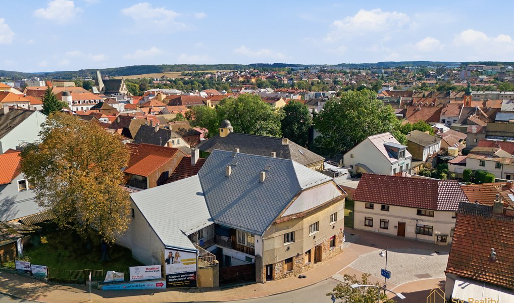 Prodej ubytovacího objektu 663 m², Rakovník – náhled fotky 33
