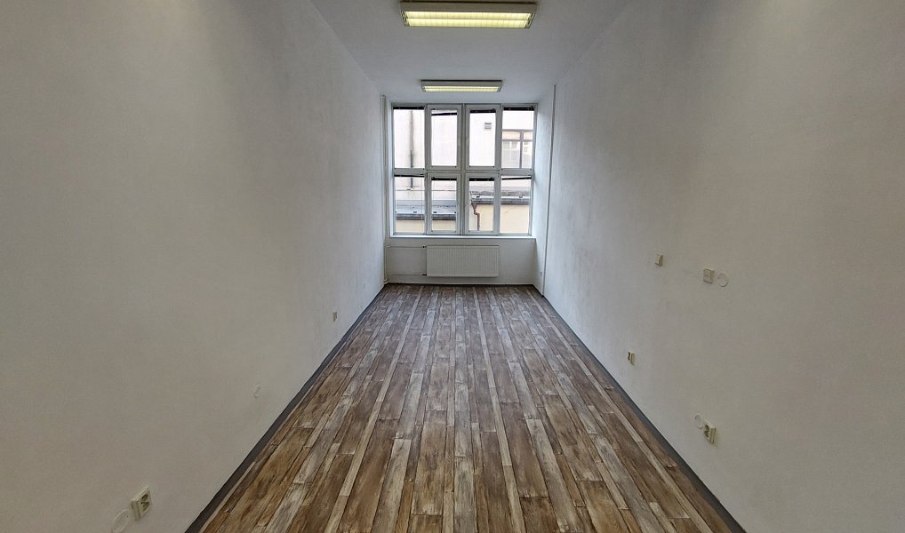 Pronájem kanceláře 20 m², Tábor – náhled fotky 3