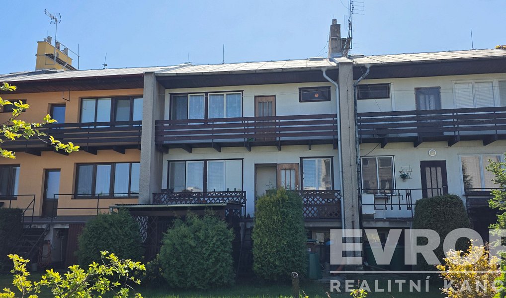 Prodej domu 198 m² s pozemkem 275 m², Velký Osek – náhled fotky 3
