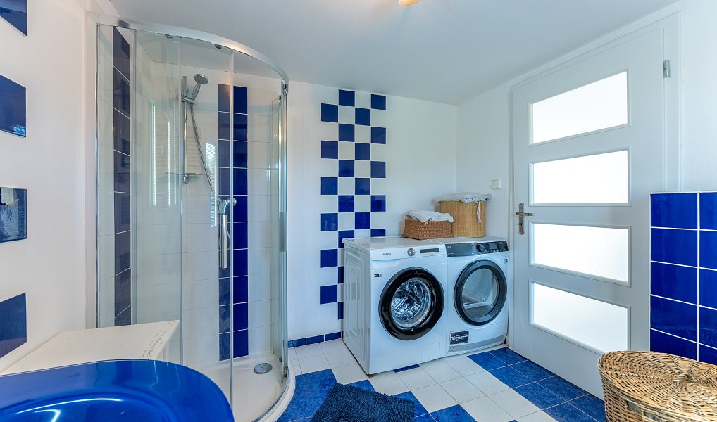 Prodej domu 162 m² s pozemkem 735 m², Horní Kruty – náhled fotky 33