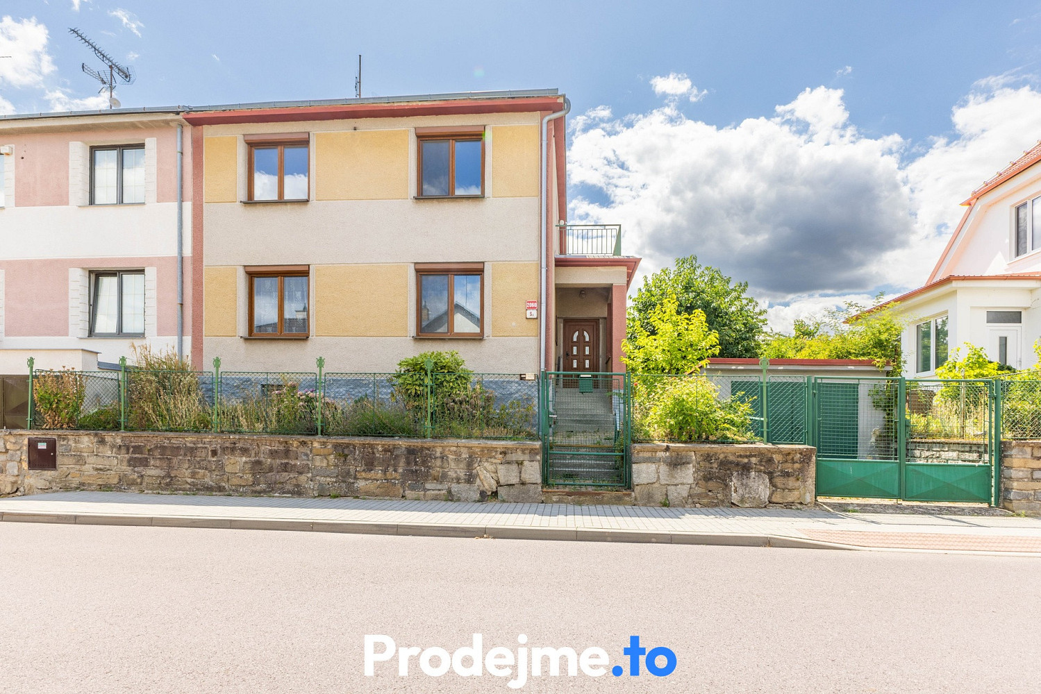 Prodej domu 131 m² s pozemkem 566 m² – fotografie 2