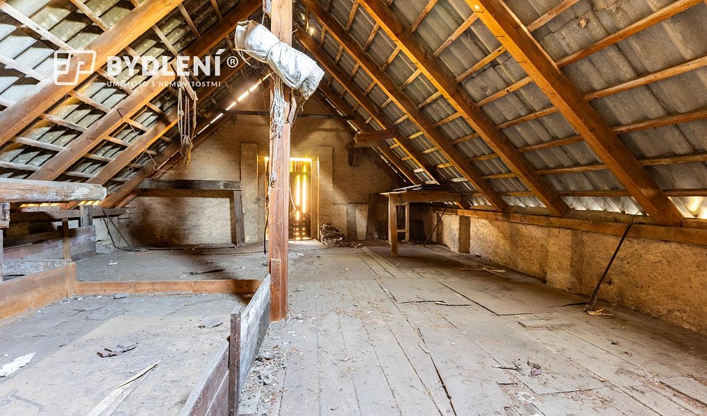 Prodej domu 207 m² s pozemkem 726 m², Kamýk – náhled fotky 23