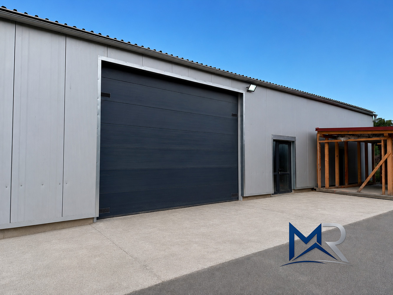 Pronájem skladovacích prostor 270 m²