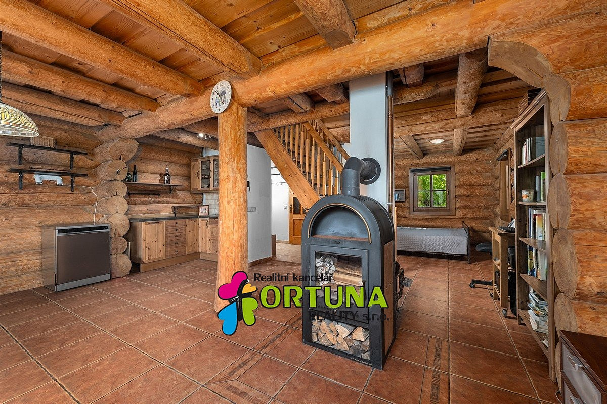 Prodej domu 115 m² s pozemkem 2 247 m² — photo 2