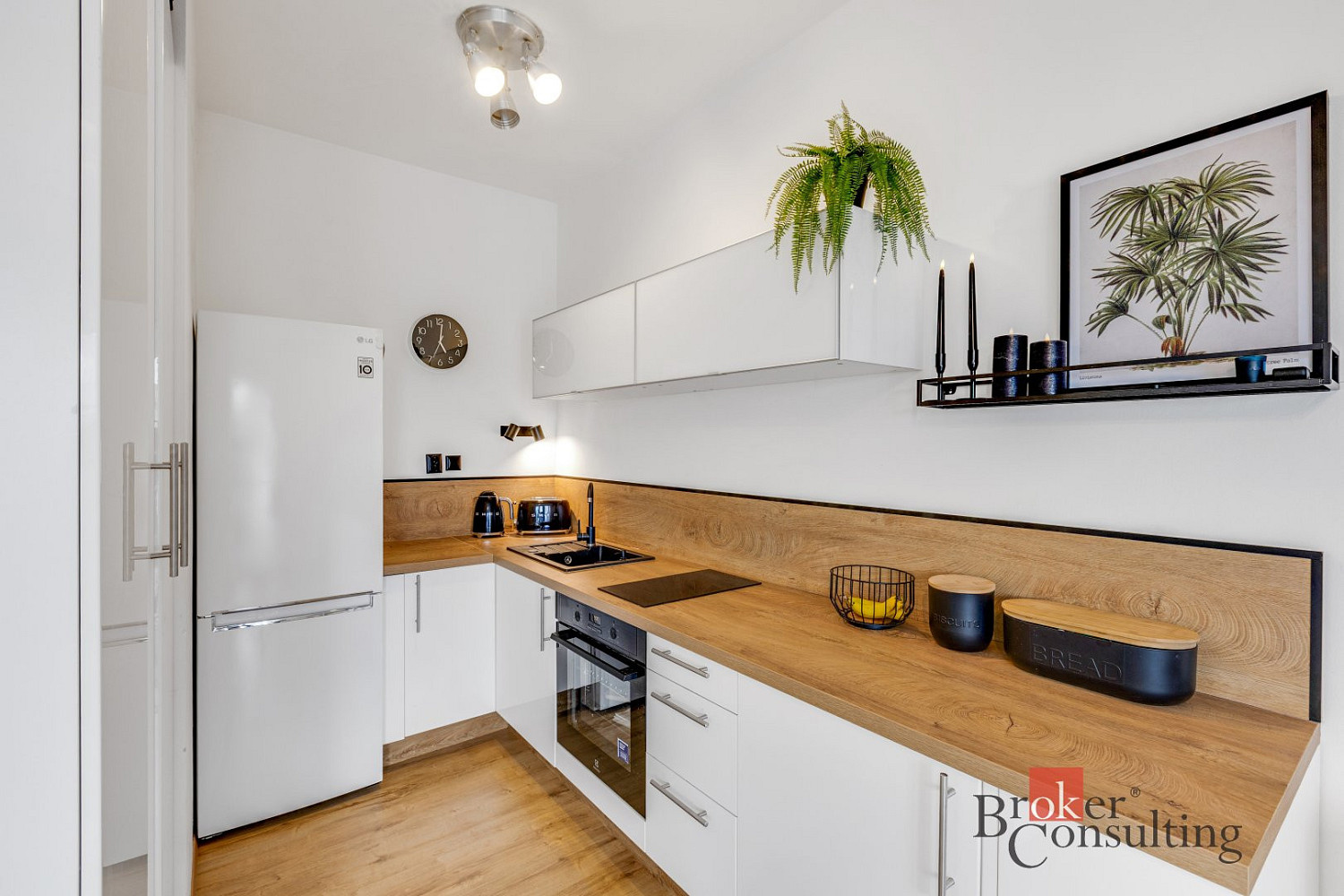 Prodej bytu 1+kk 30 m² – fotografie 2