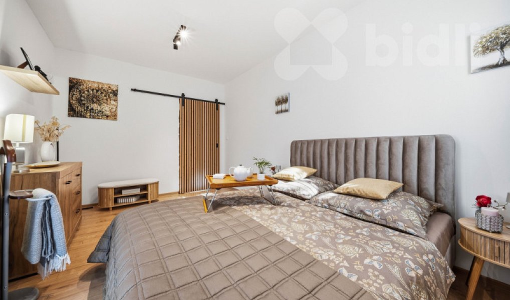 Prodej domu 210 m² s pozemkem 835 m², Jeníkovice – náhled fotky 13