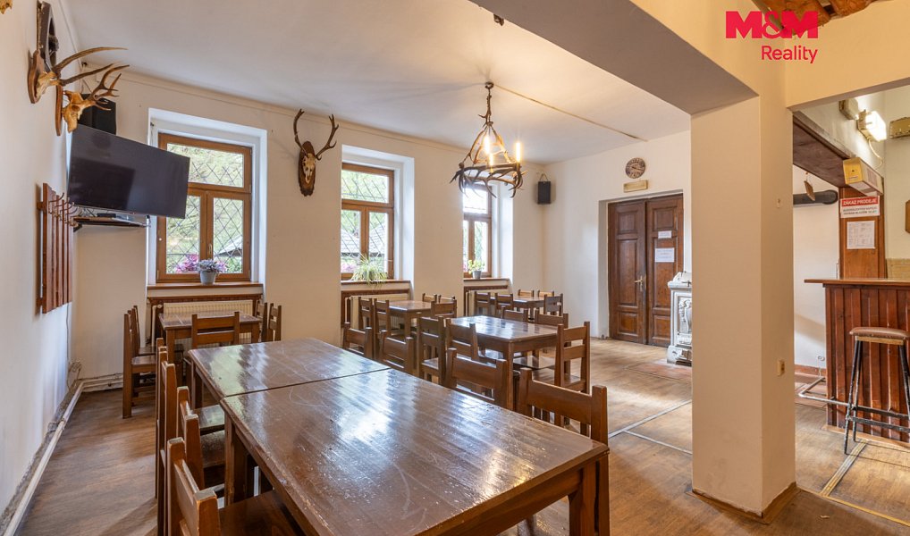 Prodej ubytovacího objektu 750 m², Úštěk – náhled fotky 4