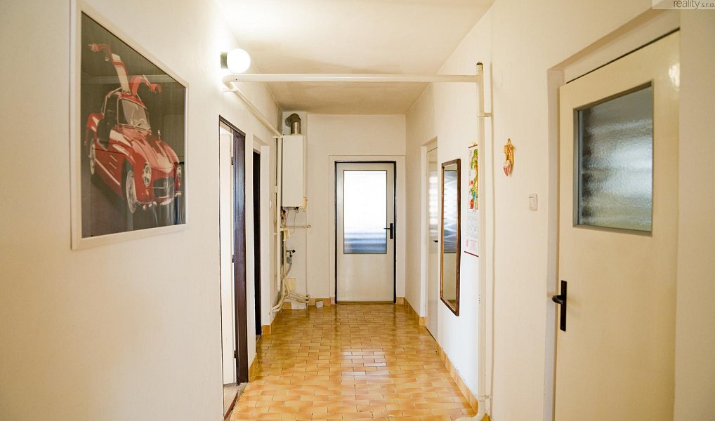 Prodej domu 291 m² s pozemkem 2 236 m², Dubí – náhled fotky 14