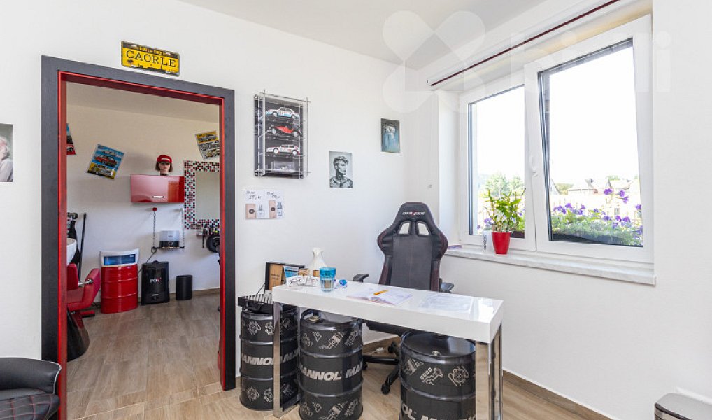 Prodej domu 189 m² s pozemkem 921 m², Nýrsko – náhled fotky 17