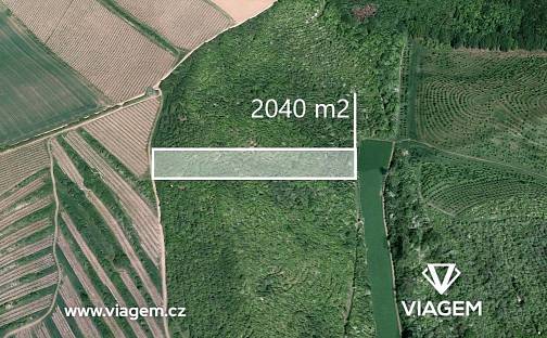 Prodej pole 2 040 m², Hluk, okres Uherské Hradiště