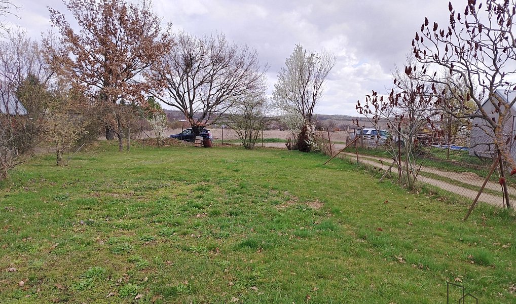 Prodej zahrady 526 m², Znojmo – náhled fotky 2