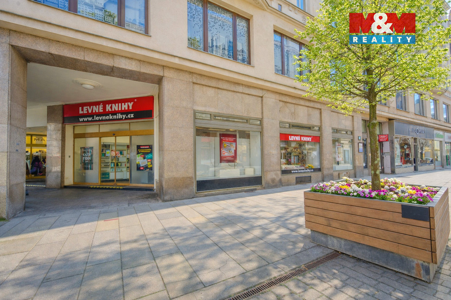 Pronájem obchodních prostor 304 m² - Widok 2