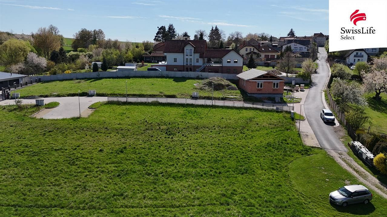 Prodej stavebního pozemku 751 m² – fotografie 2