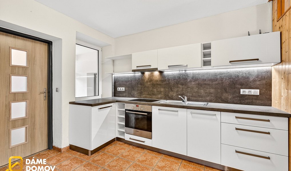 Prodej domu 225 m² s pozemkem 2 037 m², Březolupy – náhled fotky 24