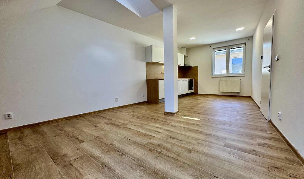 Pronájem bytu 2+kk 52 m², Znojmo – náhled fotky 4
