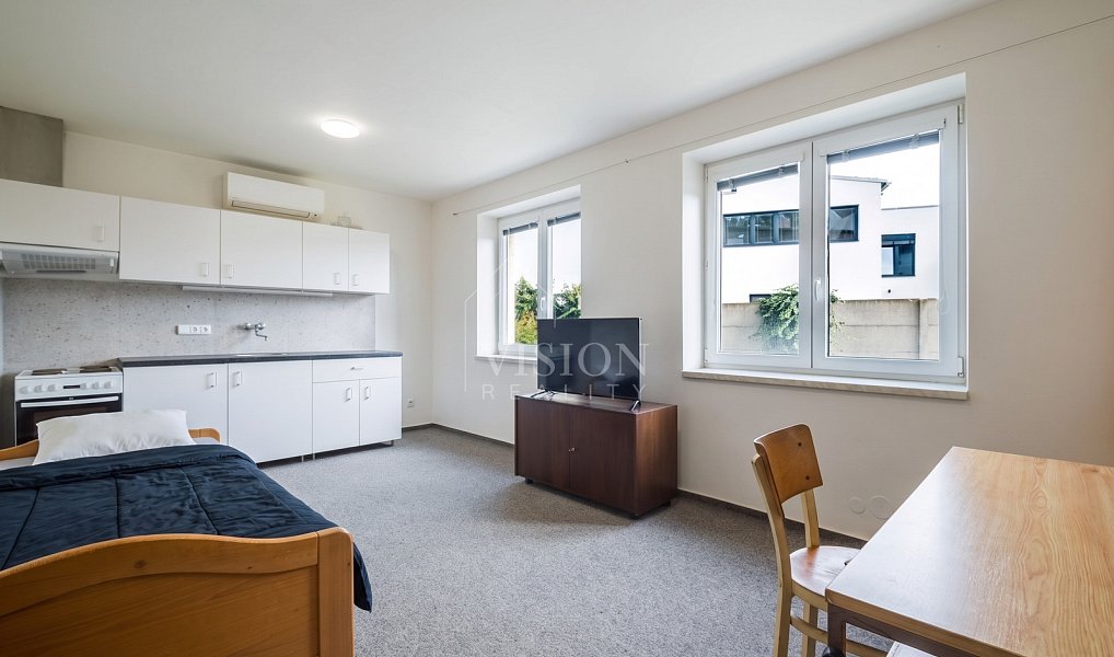 Prodej bytu 1+kk 32 m², Jindřichův Hradec – náhled fotky 2