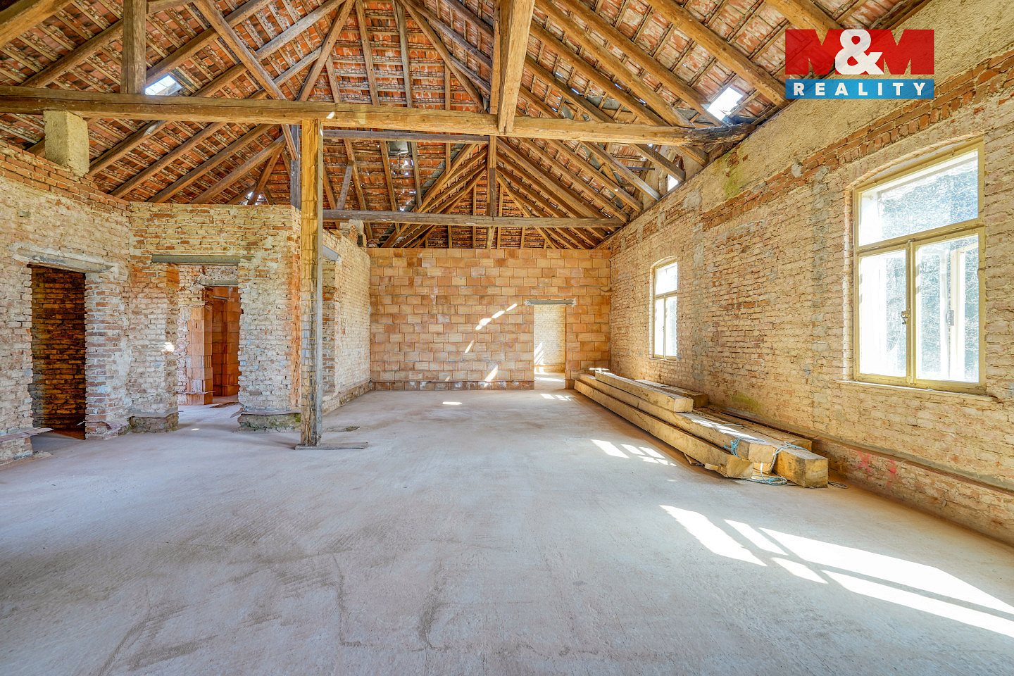 Prodej domu 150 m² s pozemkem 1 239 m² – fotografie 2