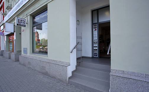 Pronájem obchodních prostor 70 m², náměstí Republiky, Karlovy Vary