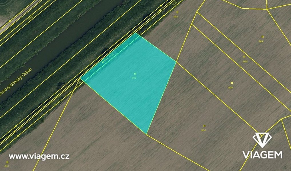 Prodej pole 1 887 m², Uherský Ostroh – náhled fotky 3