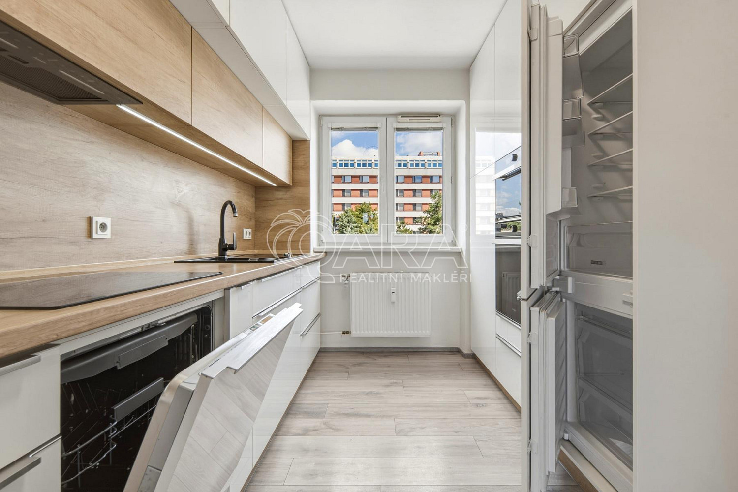 Prodej bytu 2+1 55 m² – fotografie 2