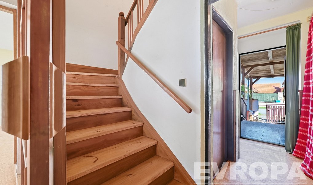Prodej domu 150 m² s pozemkem 1 131 m², Lovčice – náhled fotky 24
