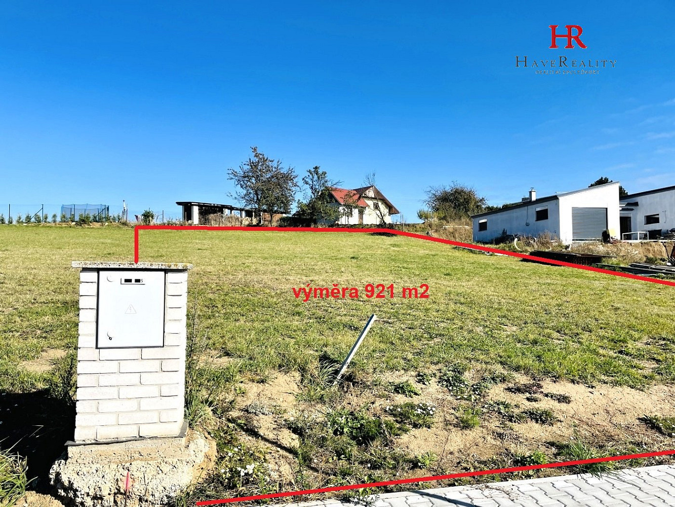 Prodej stavebního pozemku 921 m² – fotografie 2