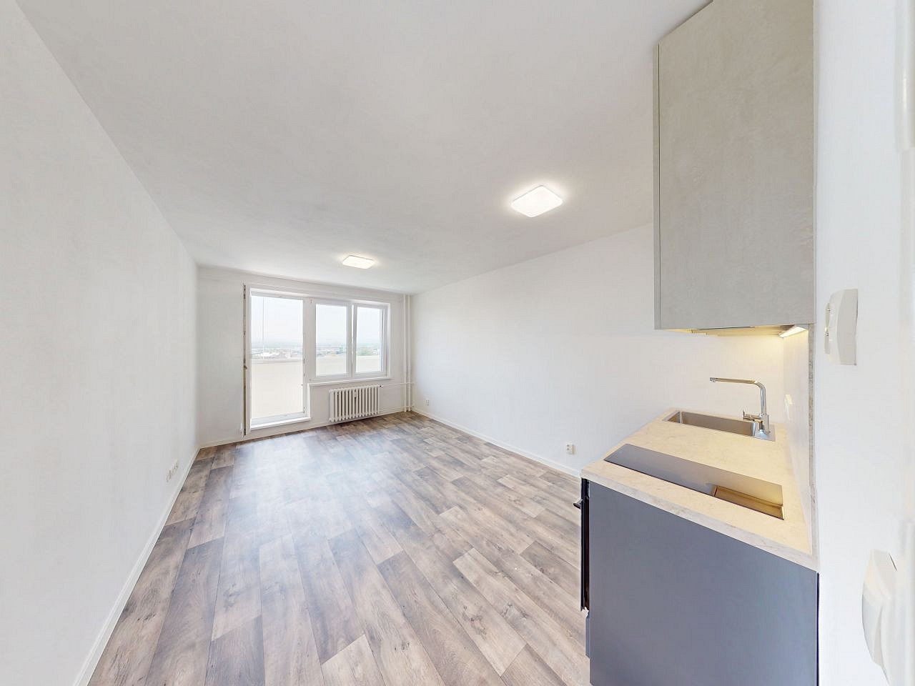 Pronájem bytu 1+kk 28 m² – fotografie 3