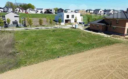 Prodej stavebního pozemku 842 m², Vysoký Újezd, okres Beroun
