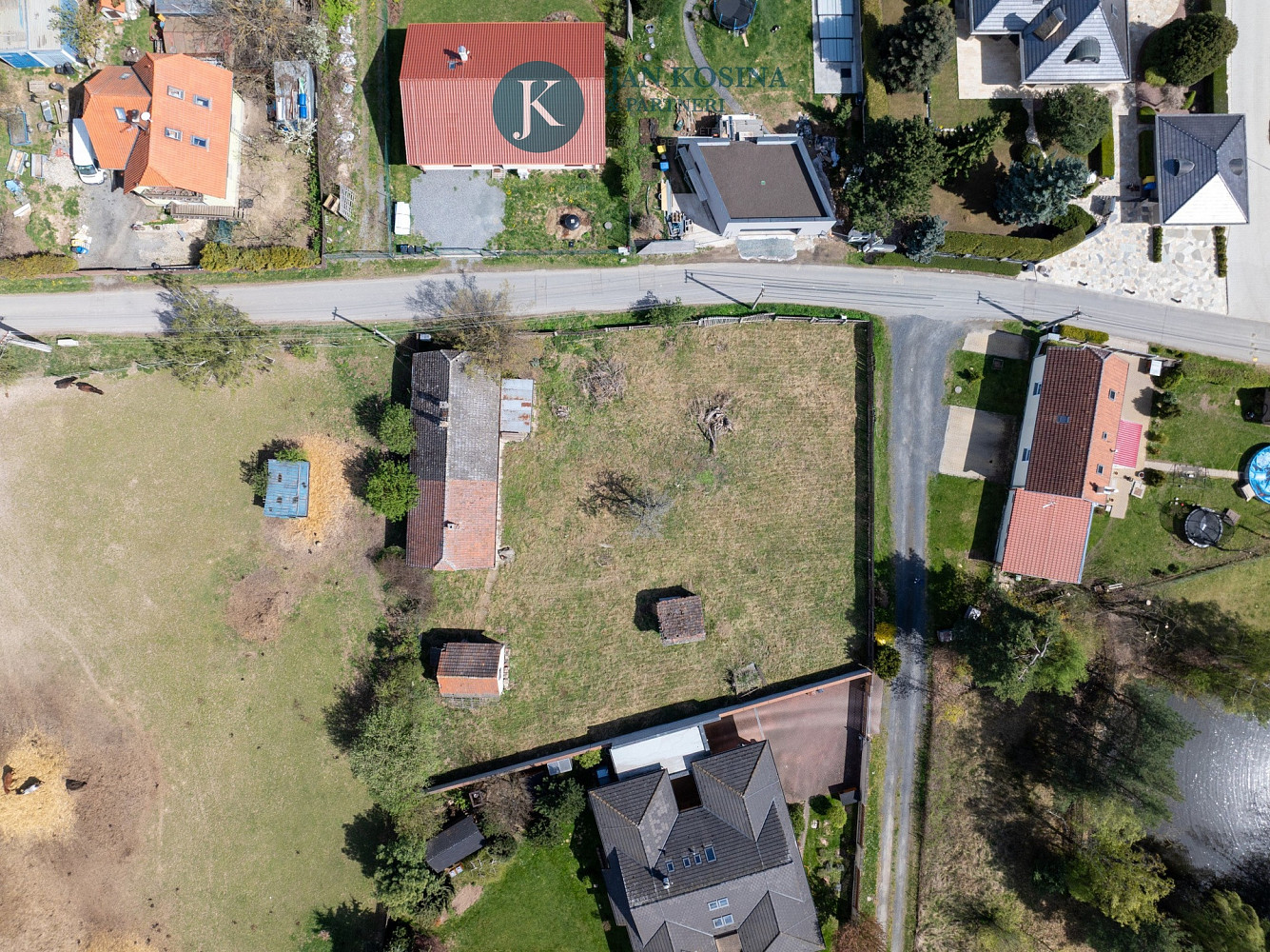 Prodej stavebního pozemku 816 m² – fotografie 4