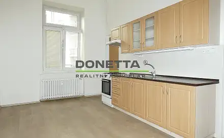 Pronájem bytu 2+1 77 m², Šimkova, Hradec Králové