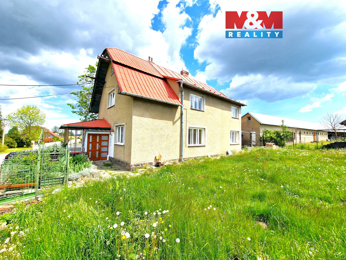 Prodej domu 180 m² s pozemkem 926 m²