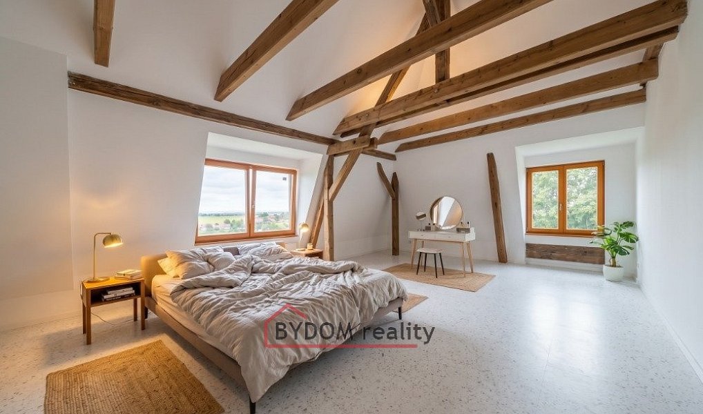 Prodej bytu 4+kk 125 m², Líšťany – náhled fotky 7