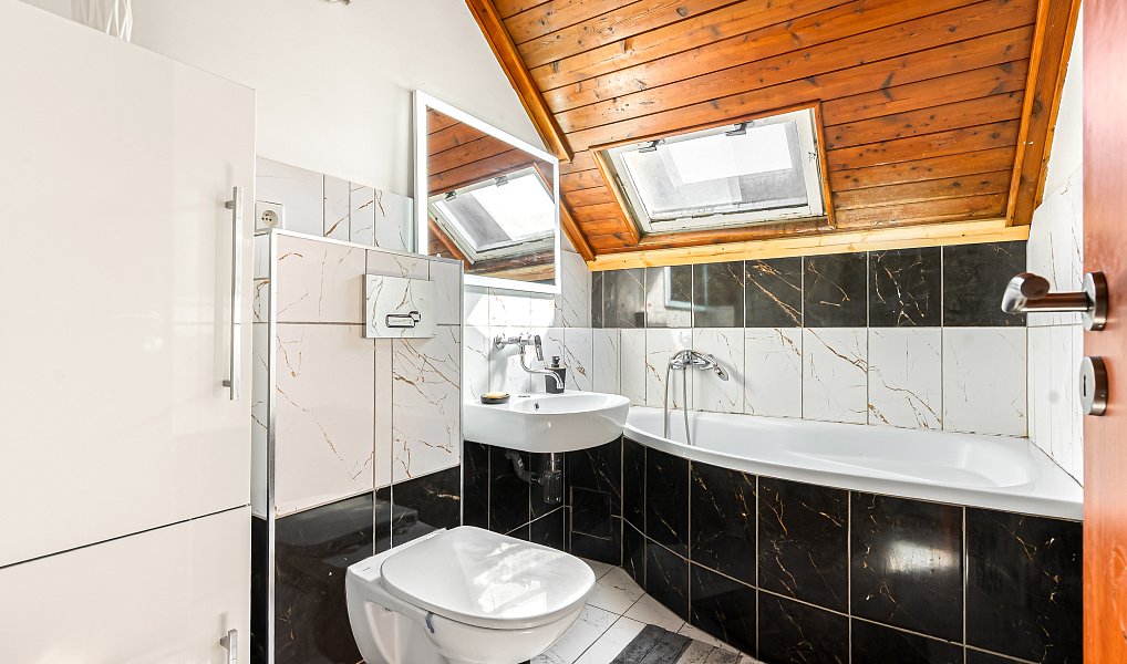 Prodej domu 182 m² s pozemkem 1 355 m², Všetaty – náhled fotky 20