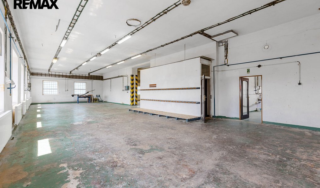 Prodej výrobních prostor 1 161 m², Nechanice – náhled fotky 20