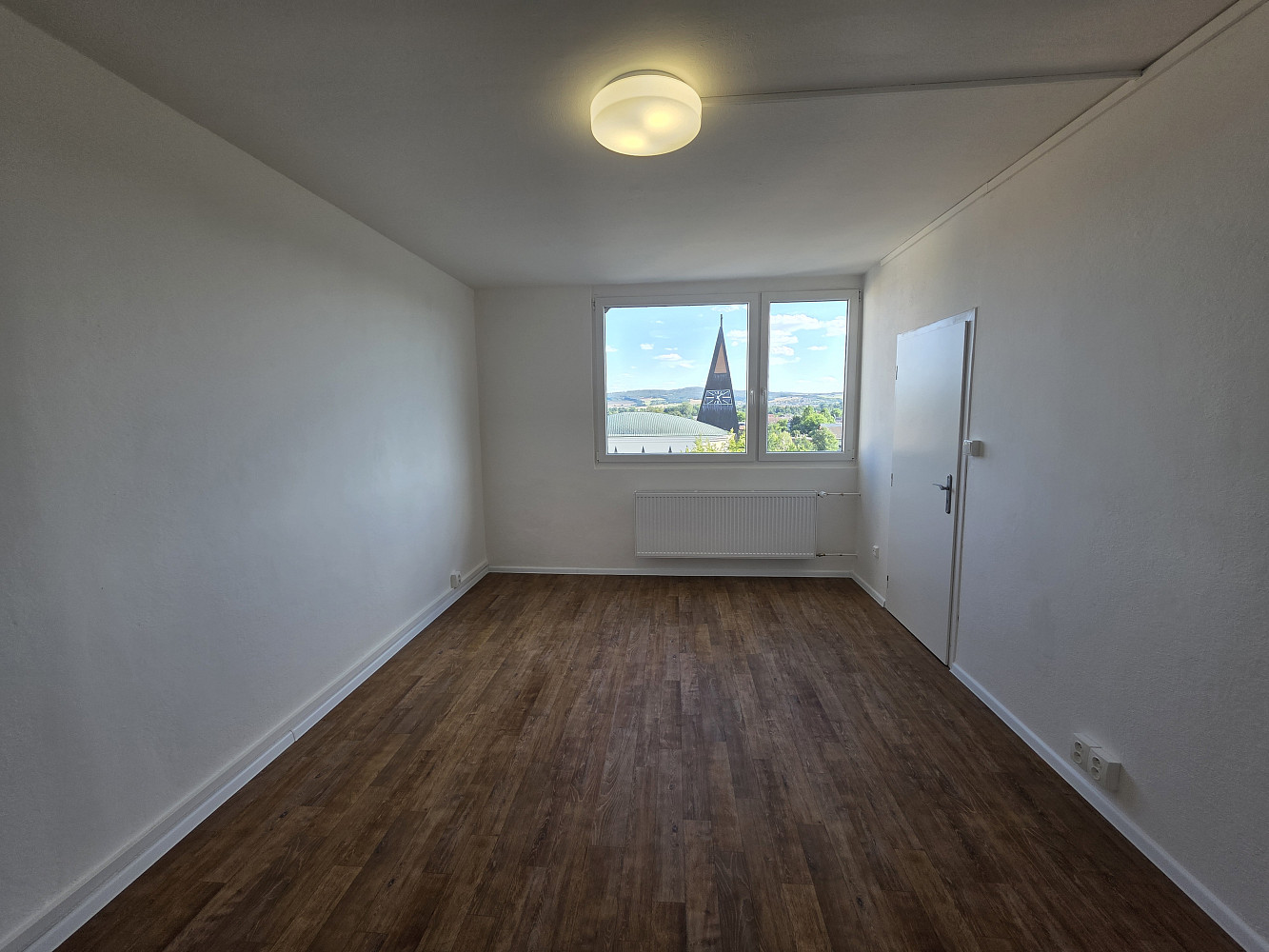 Pronájem bytu 1+1 37 m² – fotografie 2