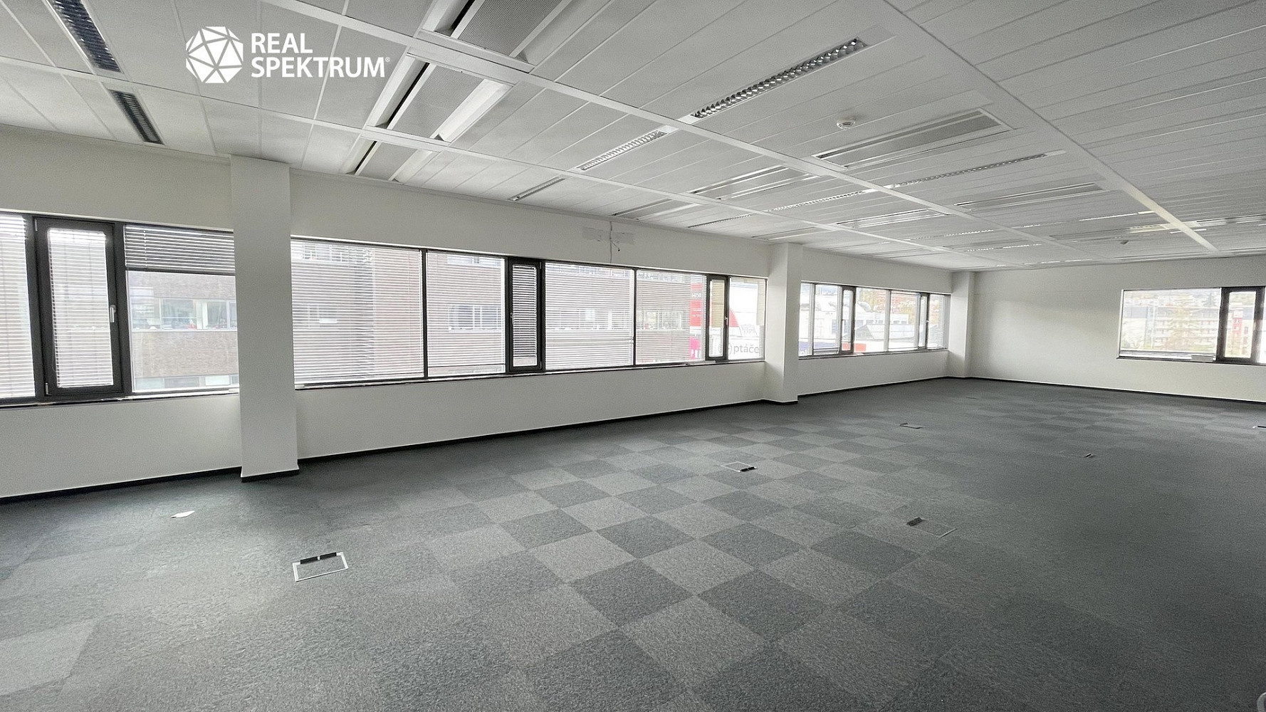 Pronájem kanceláře 872 m²