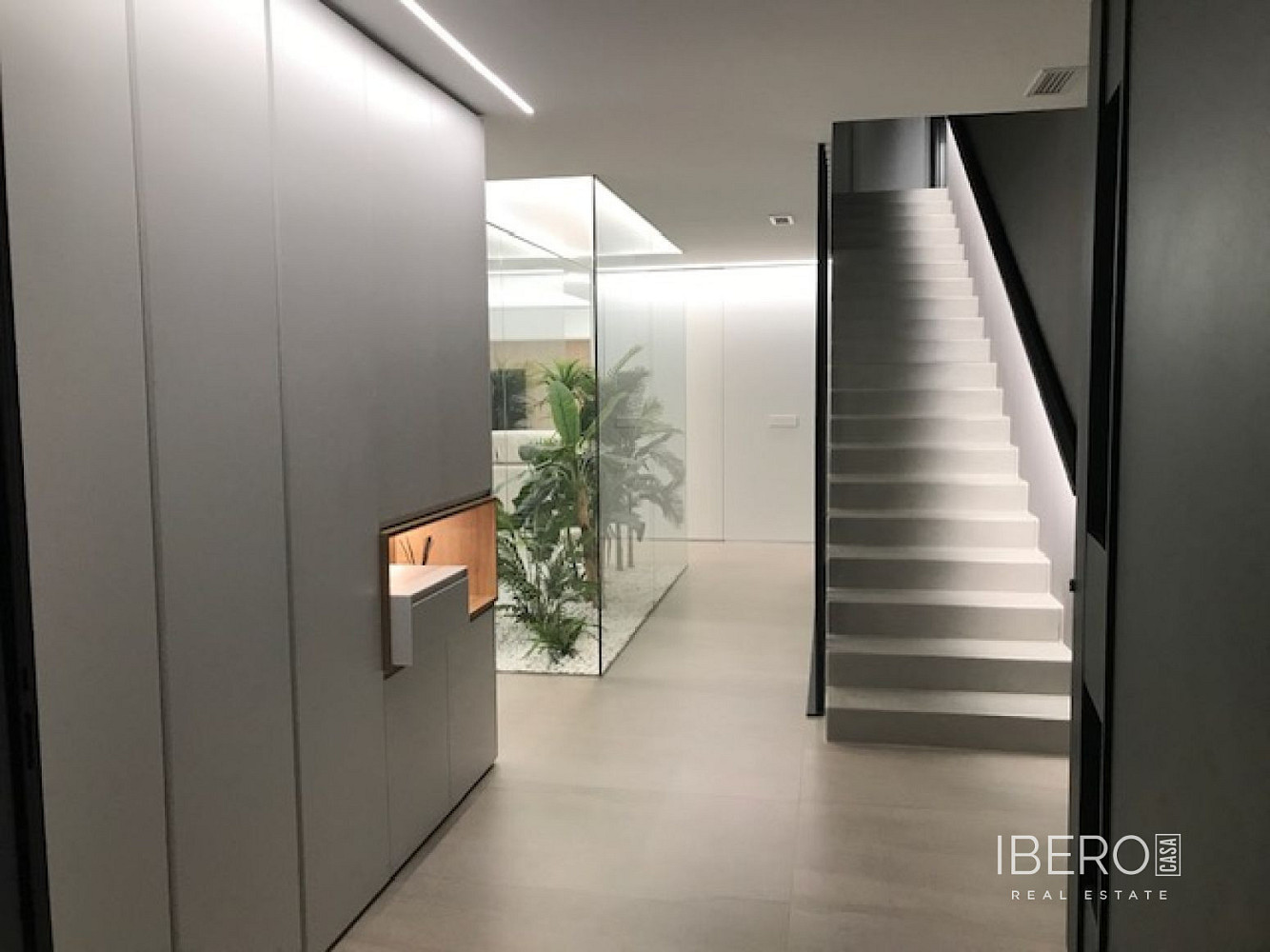 Prodej domu 675 m² s pozemkem 748 m²