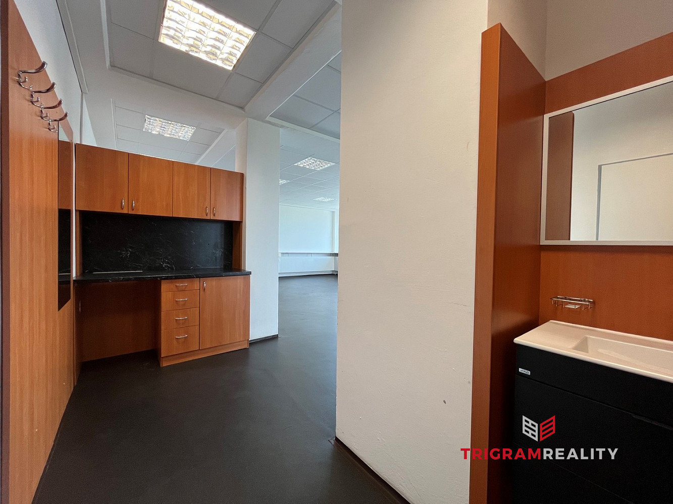 Pronájem kanceláře 113 m² – fotografie 4