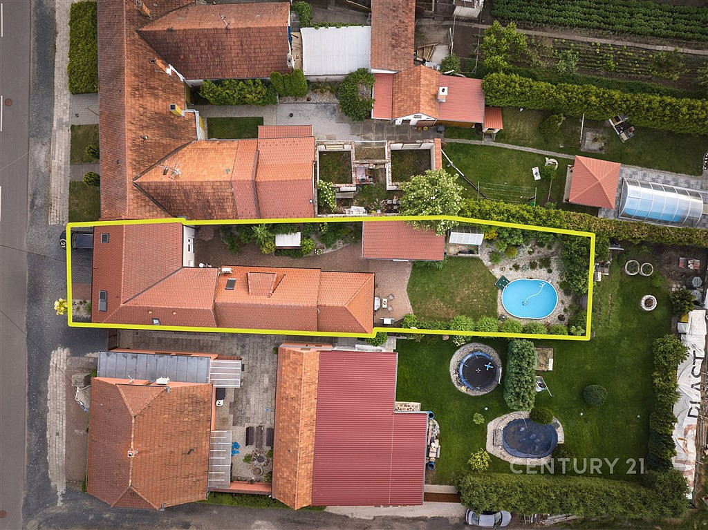 Prodej domu 260 m² s pozemkem 457 m² — photo 2